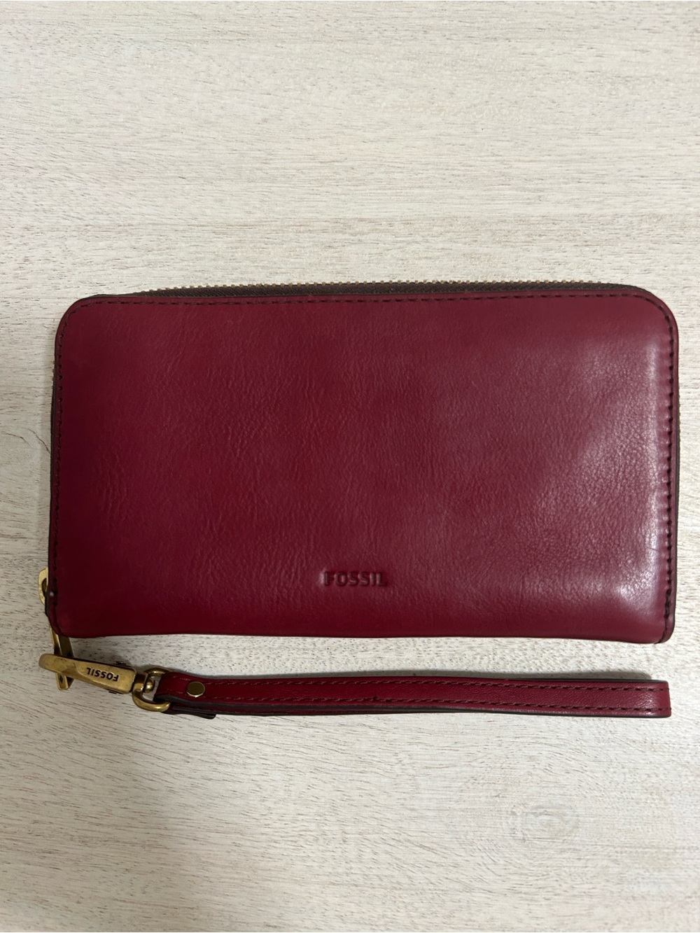 Fossil Logan RFID Zip Around Clutch Wallet in Smooth Burgundy/Wine Leather